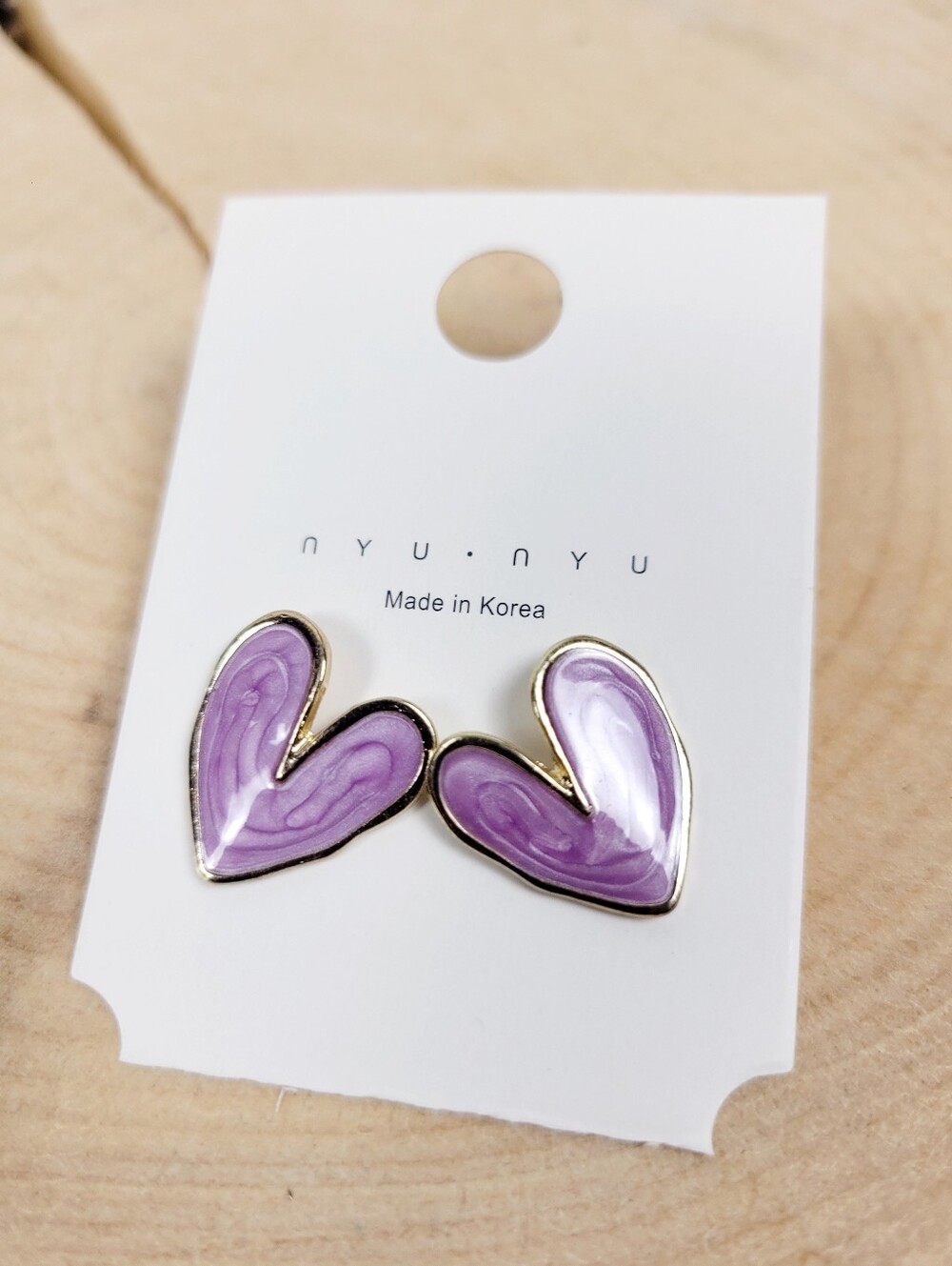 Brand New Gold Tone Purple Heart Stud Earrings